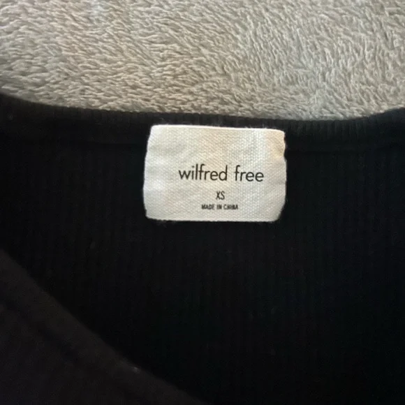 Wilfred Elegant Black Cutout Dress - Picture 4 of 4